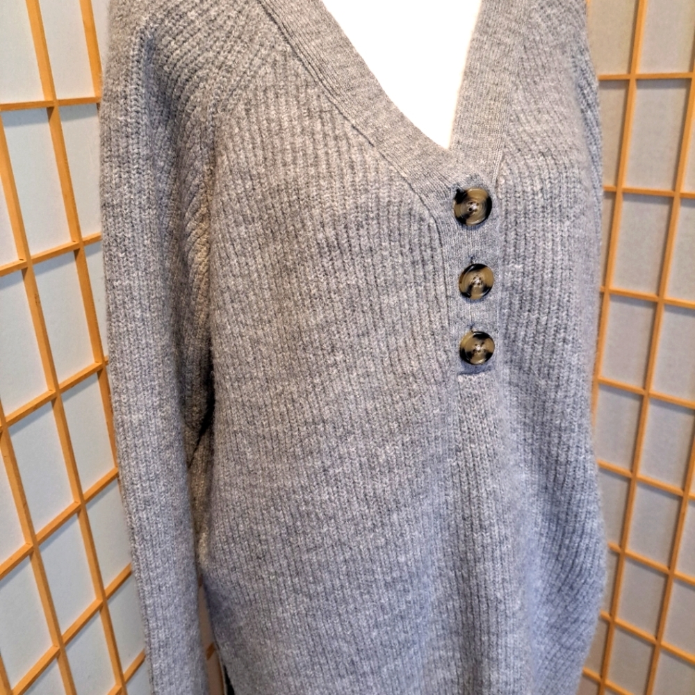 Marled Reunited Clothing, Large, Grey, 3-button, Very lightly worn
